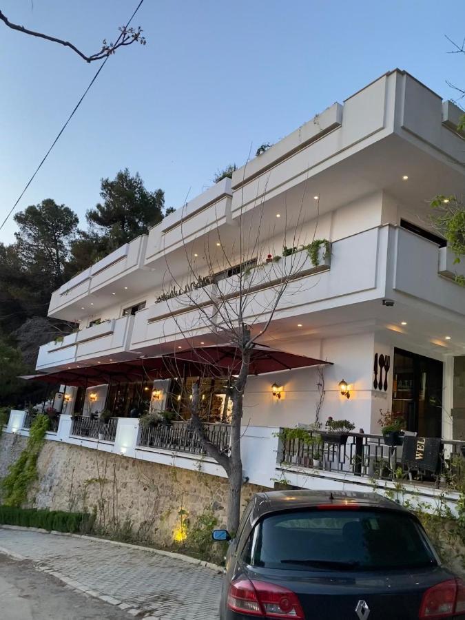 דורס Villa D Hotel-Restaurant-Private Beach מראה חיצוני תמונה
